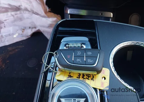 2024 Cadillac Lyriq Luxury W/1Sd from USA, damaged, VIN 1GYKPRRK3RZ113635